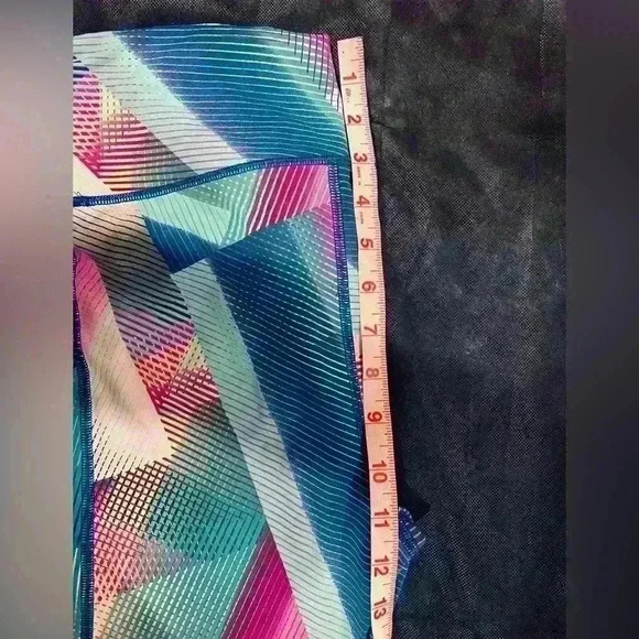 🔥Victoria’s Secret capri leggings 🔥 - Picture 5 of 6